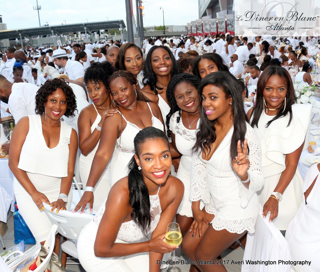 Dîner en Blanc, Crystal Daniels, society of harlow, Diner en blanc, diner en blanc atlanta , all white party, plus size all white outfit, what to wear diner en blanc, all white dresses, all white looks, plus size white dress, 