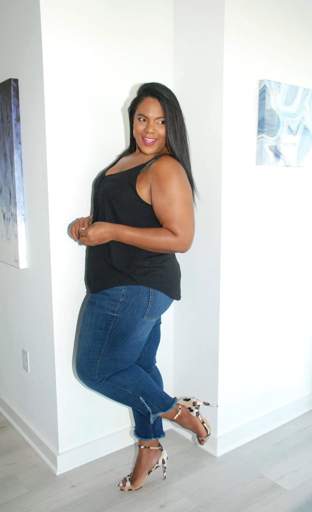 society of harlow, sohtravel, atlanta blogger, stay alfred, atlanta luxary apartments, midtown atlanta, lilli midtown apartments, plus size travel blogger, loft plus size, loft black cami, black plus size cami, plus size jeans, loft plus size jeans