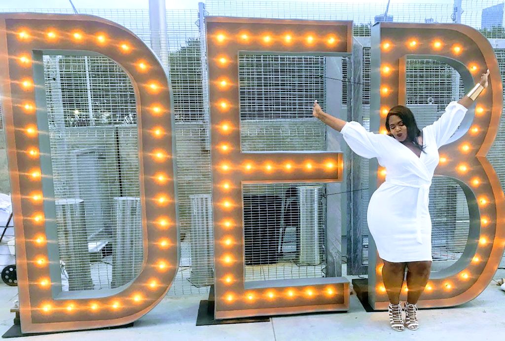 Dîner en Blanc, Crystal Daniels, society of harlow, Diner en blanc, diner en blanc atlanta , all white party, plus size all white outfit, what to wear diner en blanc, all white dresses, all white looks, plus size white dress, 